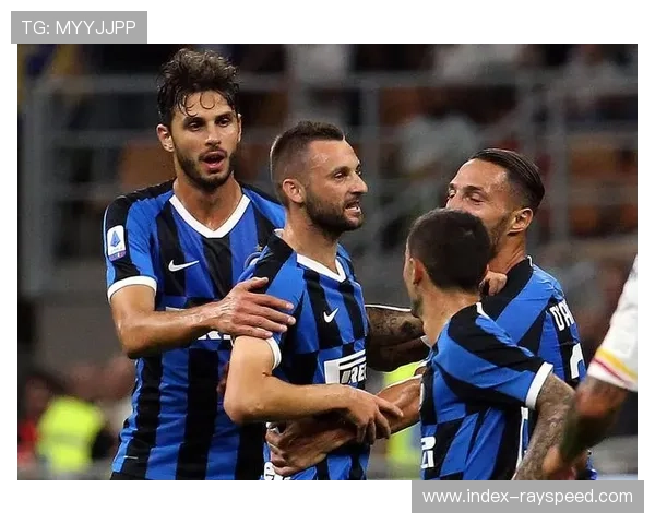 维罗纳与萨索洛比赛争议判罚弗雷塞造点被取消引发热议 维罗纳与萨索洛比赛争议判罚弗雷塞造点被取消引发热议